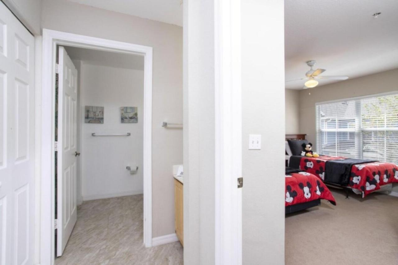 Charming 3-bedroom In Gated Community - Your Perfect Getaway! *